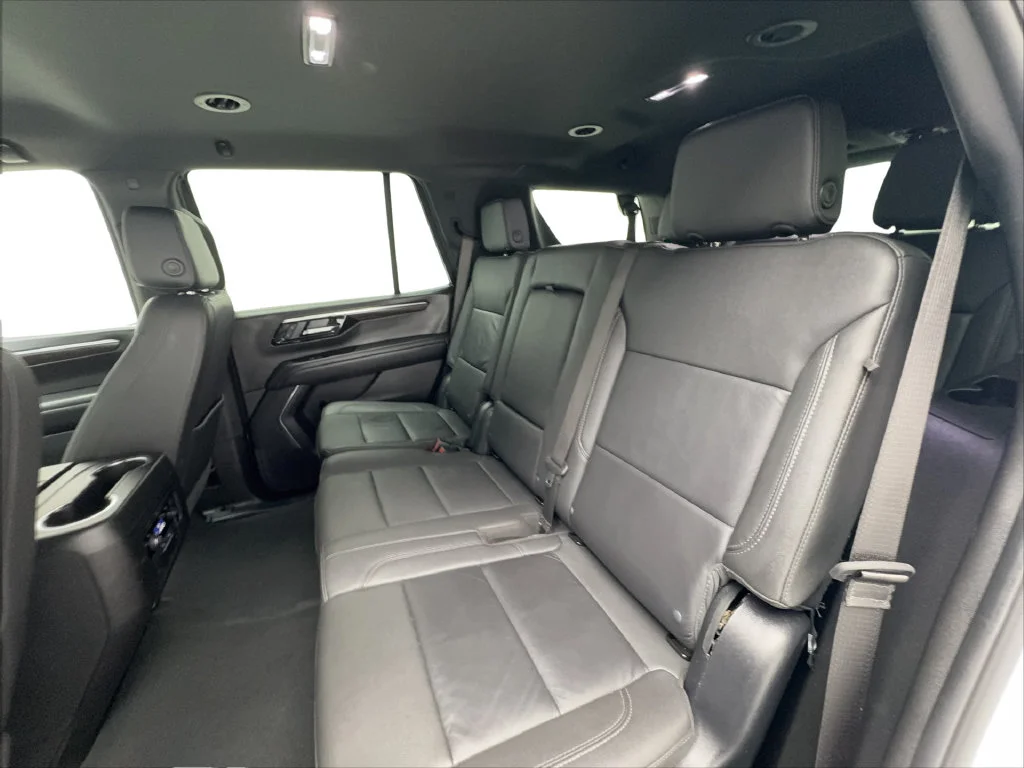 Used 2025 White Chevrolet LT image 30
