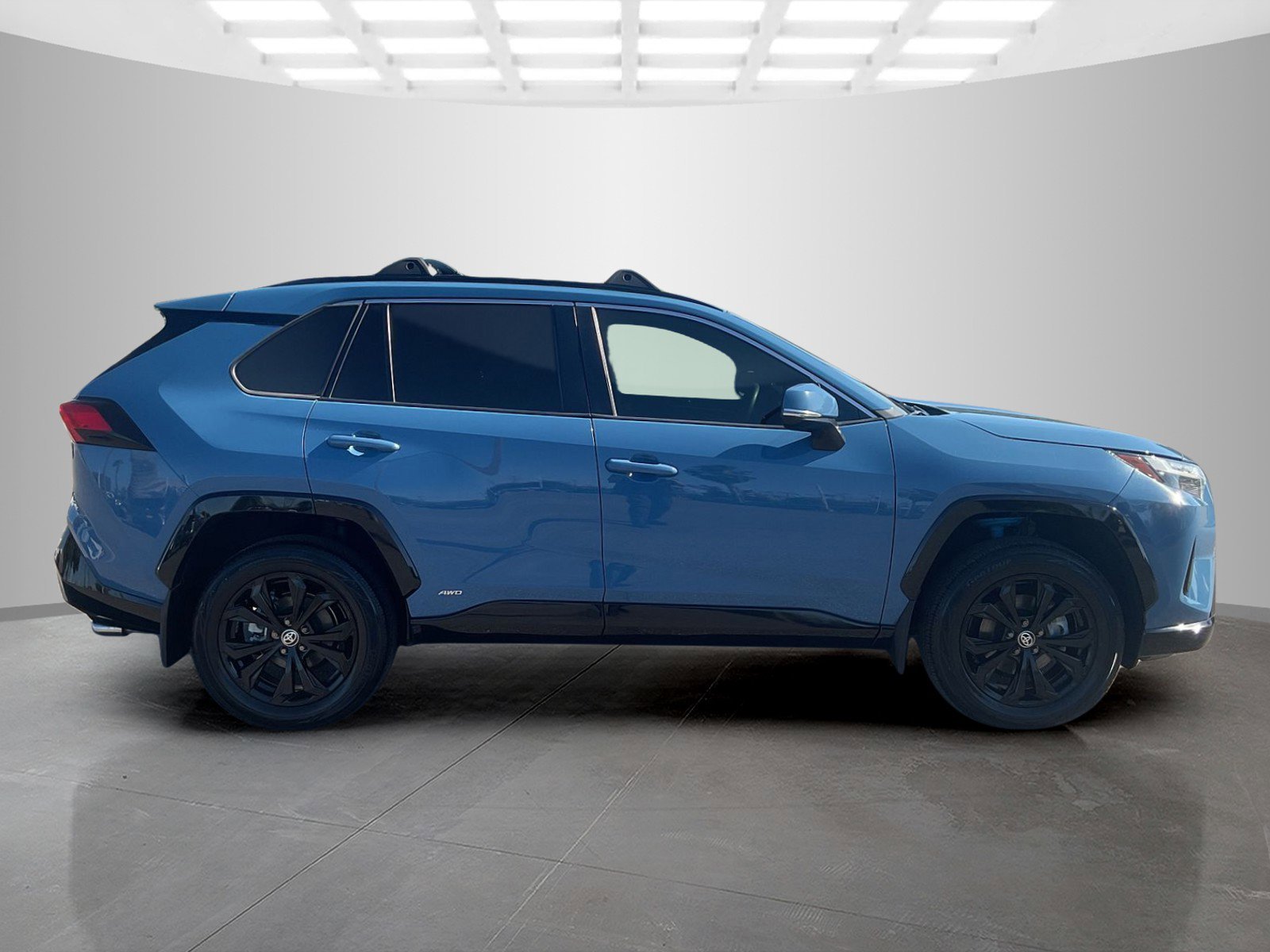 2022 Toyota RAV4 SE - Photo 6