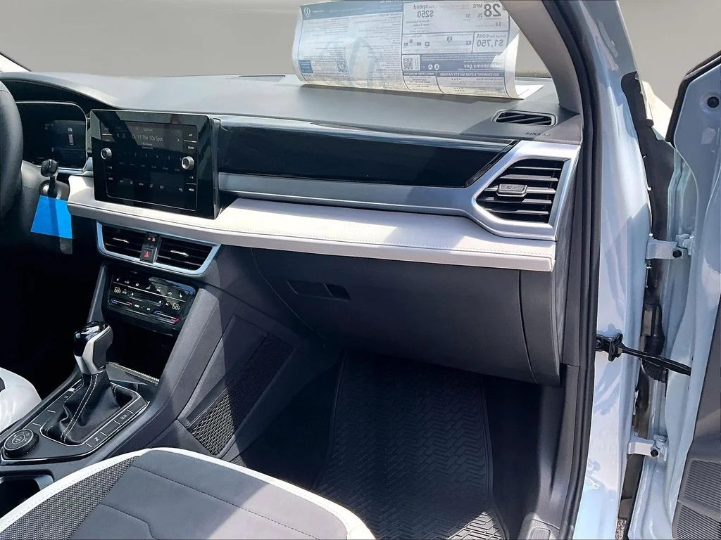 New 2026 Gray Volkswagen 1.5T SE image 30