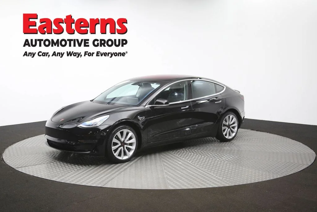 Used 2018 Black Tesla Mid Range image 51