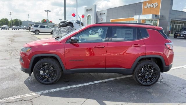 New 2026 Red Hot Pearlcoat Jeep Latitude image 4