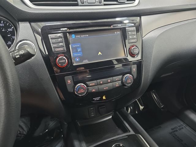 Used 2016 Black Nissan SV image 20