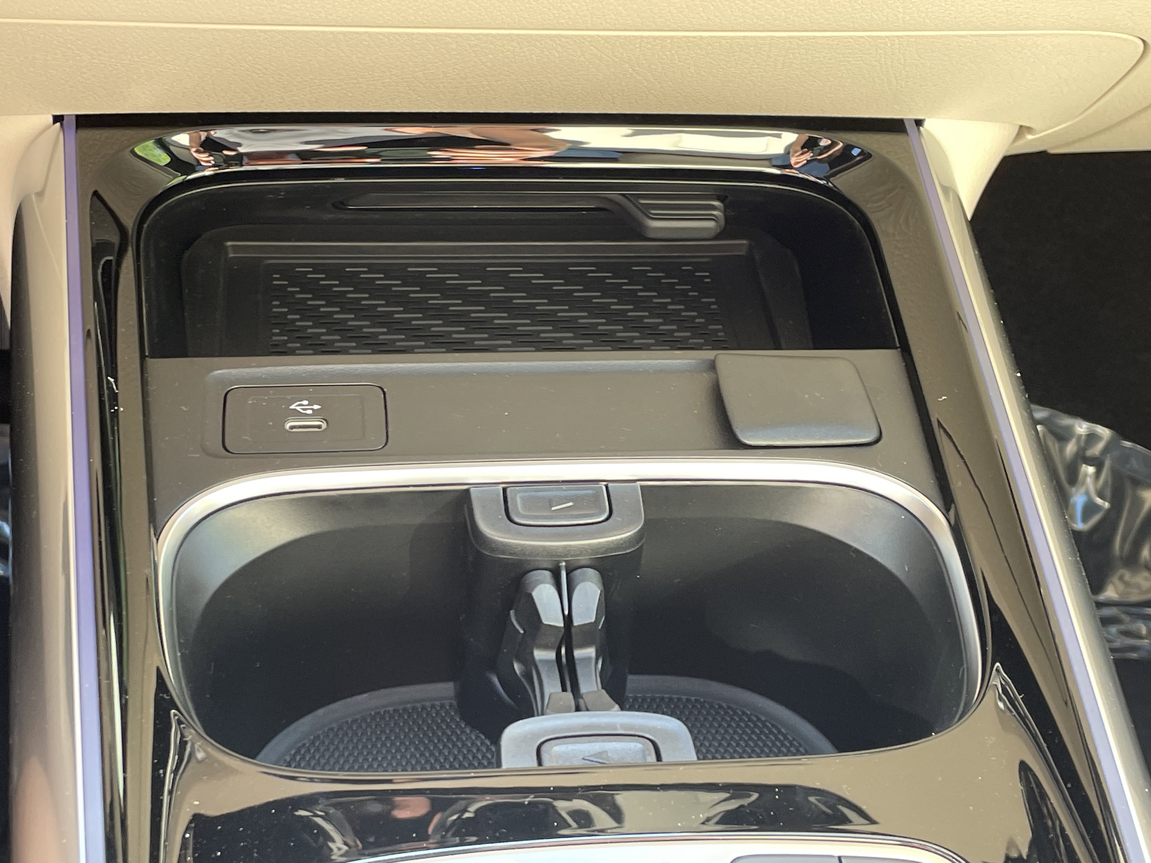 New 2026 Cosmos Black Metallic Mercedes-Benz GLA 250 SUV image 30