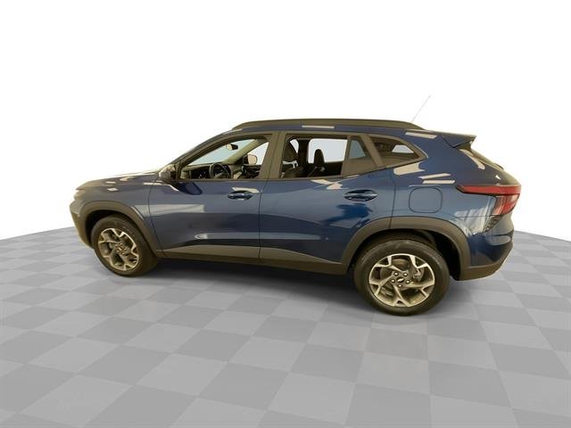 2024 Chevrolet Trax LT, photo 7 of 12