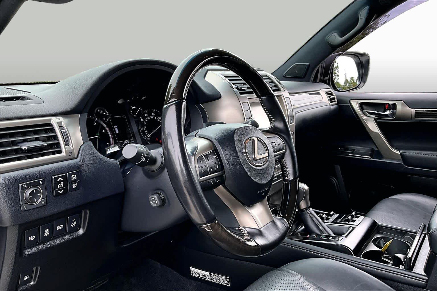 Used 2021 Starfire Pearl Lexus Luxury image 18