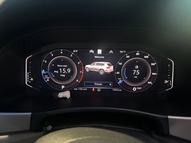 Used 2021 Deep Black Volkswagen 3.6L V6 SEL Premium image 2