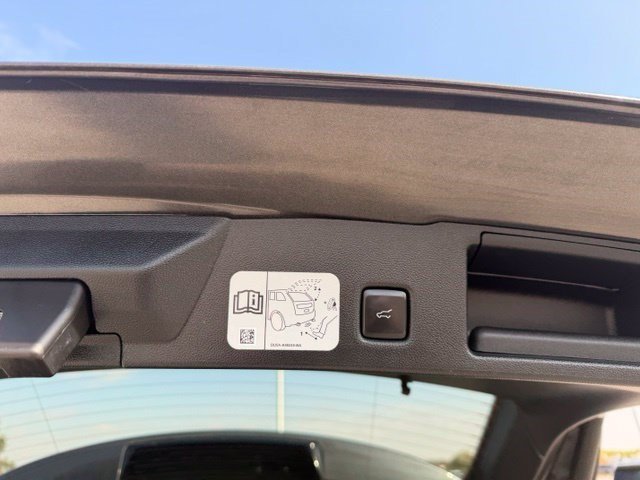 Used 2020 Magnetic Ford Titanium image 32