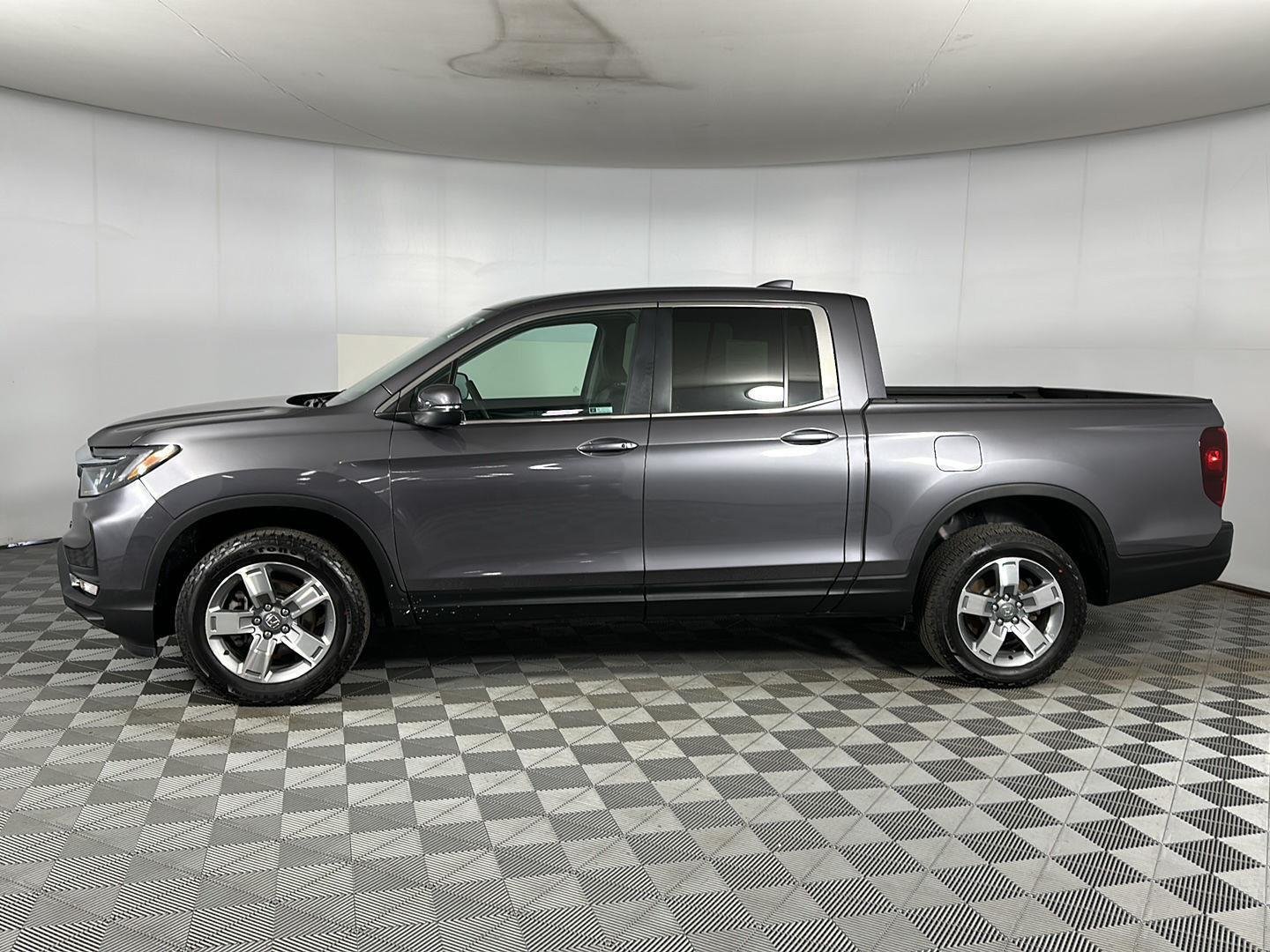 Used 2026 Gray Honda RTL image 4