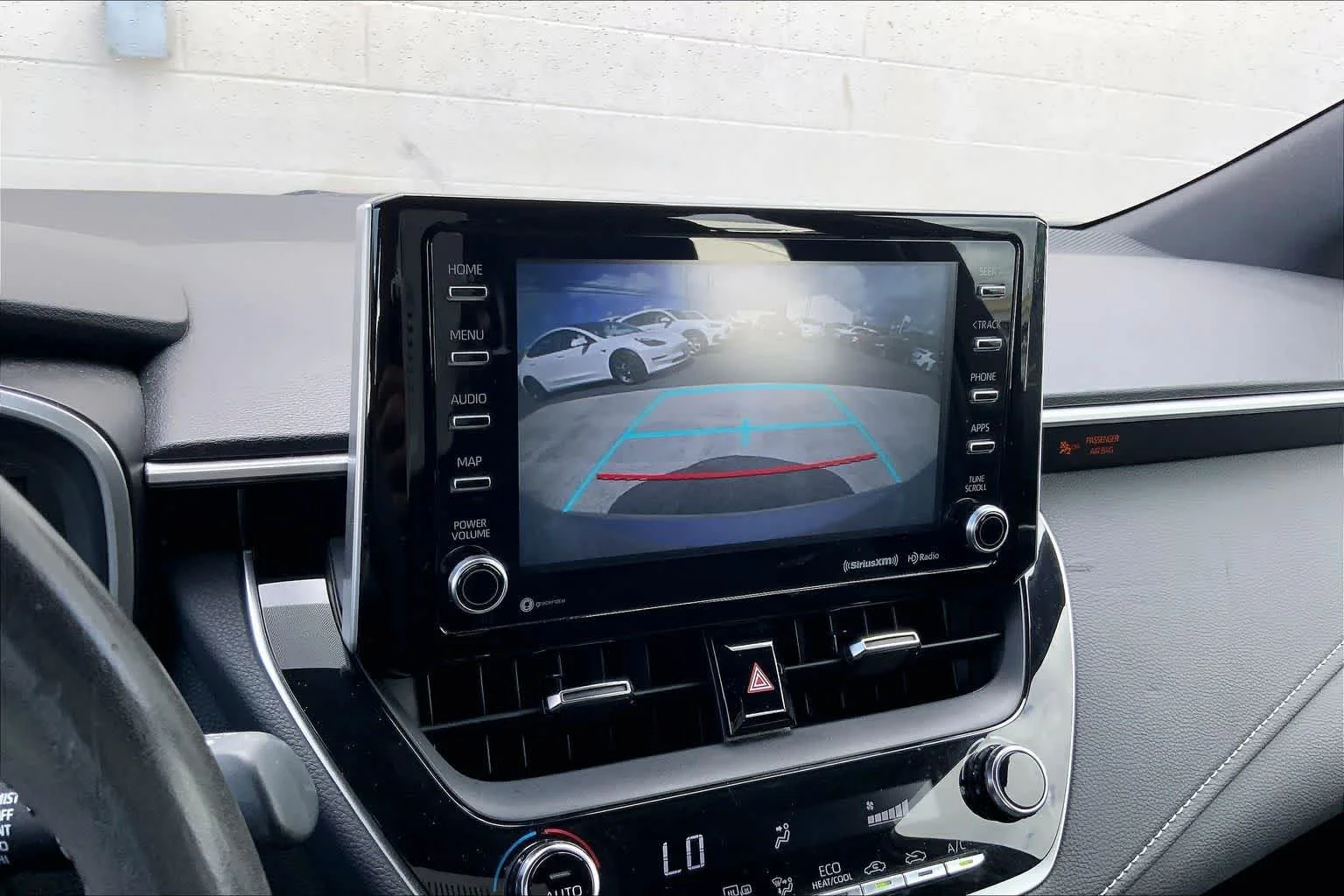Used 2019 Sil/silver Toyota SE image 26