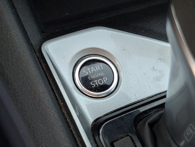 Used 2025 White Nissan 2.5 SV image 21