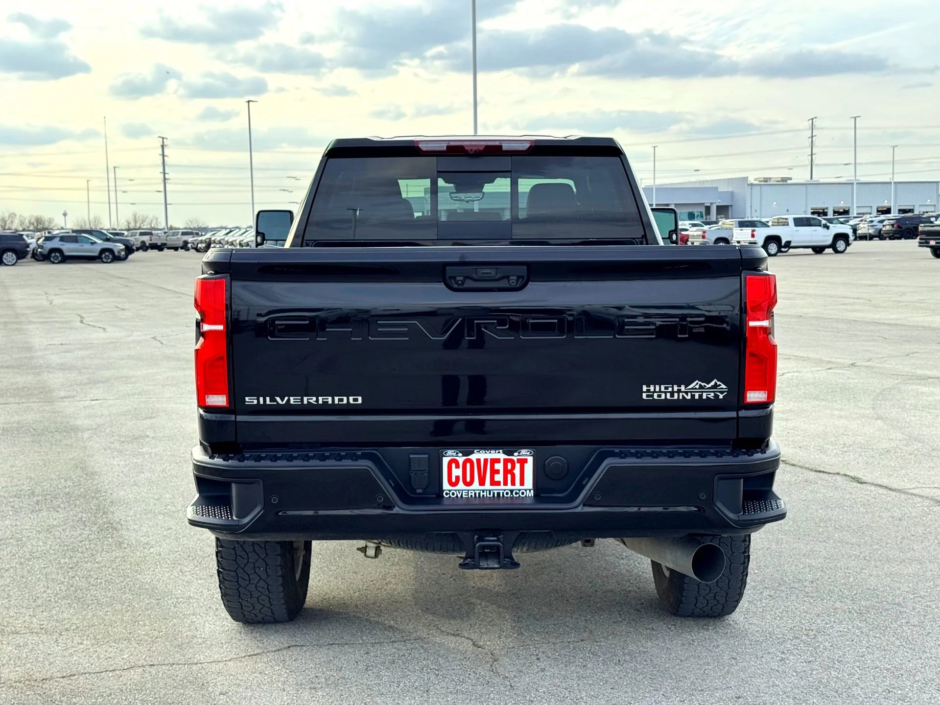 Used 2025 Black Chevrolet High Country image 8
