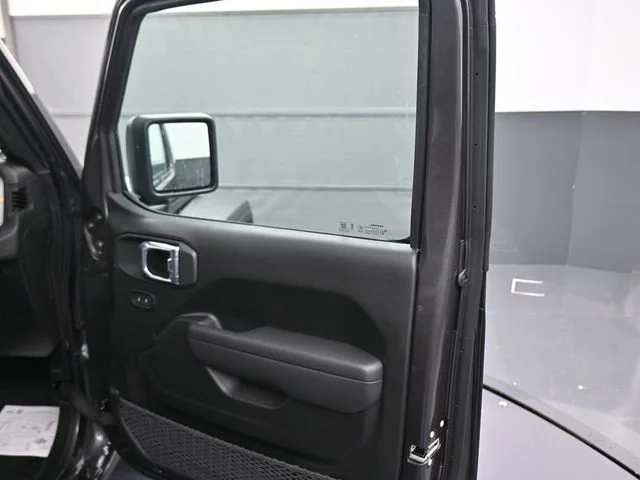 New 2026 Granite Crystal Metallic Clear-Coat Exterior Paint Jeep Sport S image 22