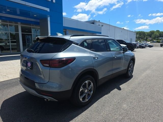 Used 2024 Gray Chevrolet LT image 7