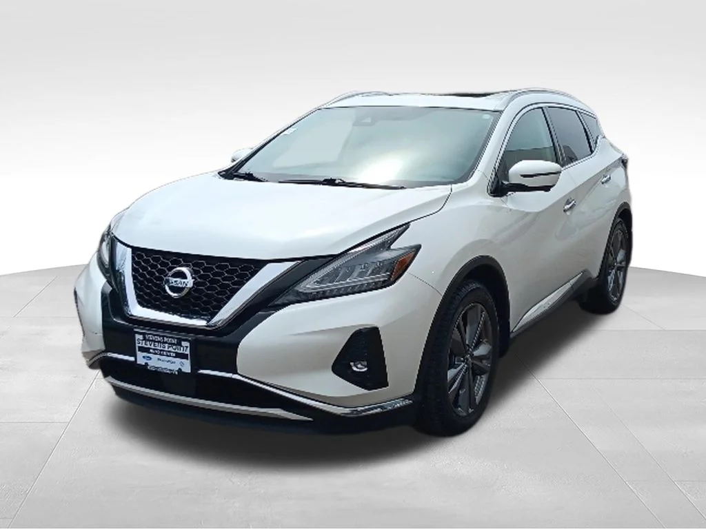Used 2020 Pearl White Tricoat Nissan Platinum image 3