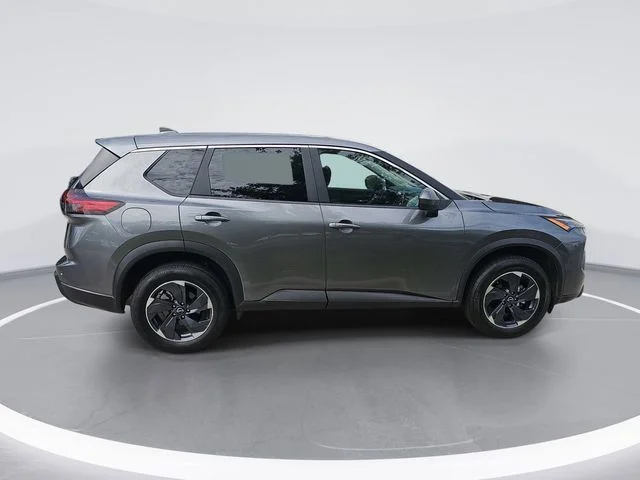 Used 2024 Gray Nissan SV image 6