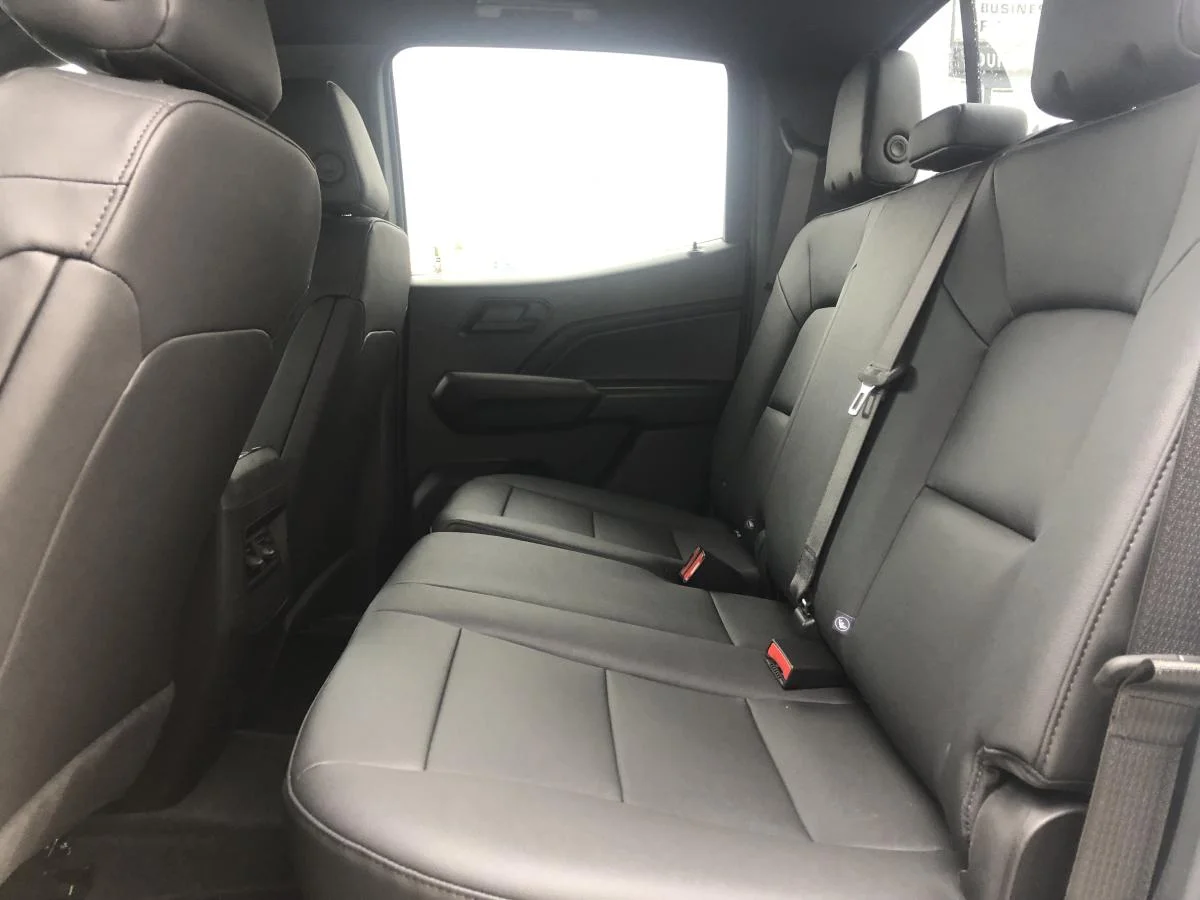 New 2026 White Chevrolet 4wd Crew Cab Trail image 10