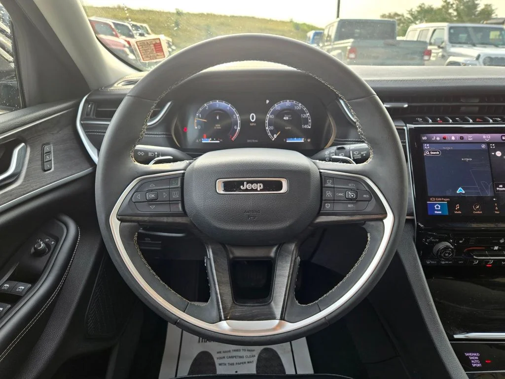 Used 2023 White Jeep Limited image 18