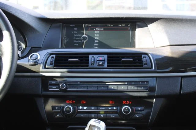Used 2012 Silver BMW 528i xDrive image 21