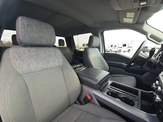 Used 2022 White Ford XLT image 19