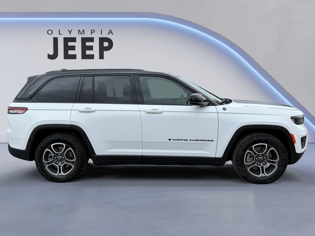 Used 2022 White Jeep Trailhawk 4xe image 7