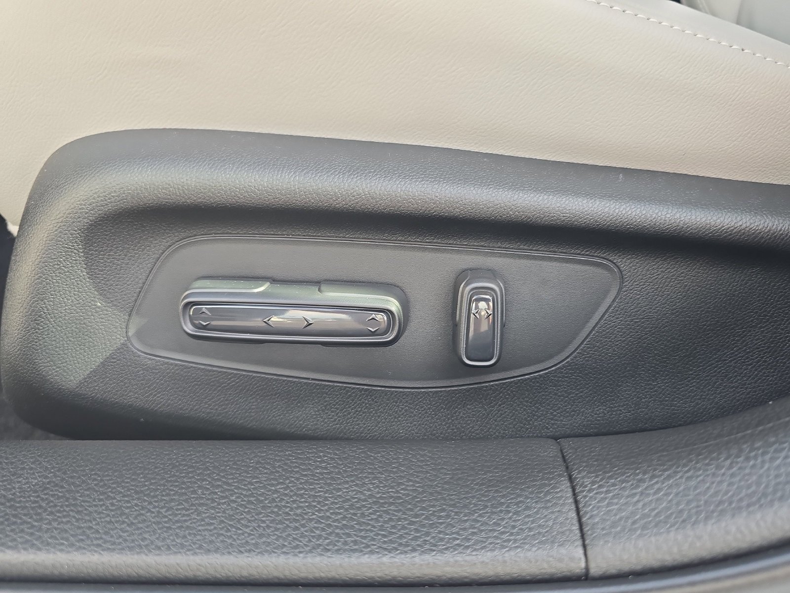 New 2026 Platinum White Pearl Honda Sport Touring image 17