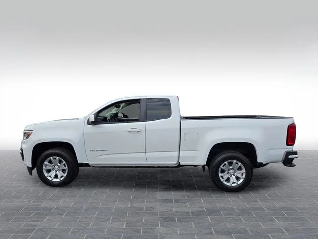 Used 2022 White Chevrolet LT image 4