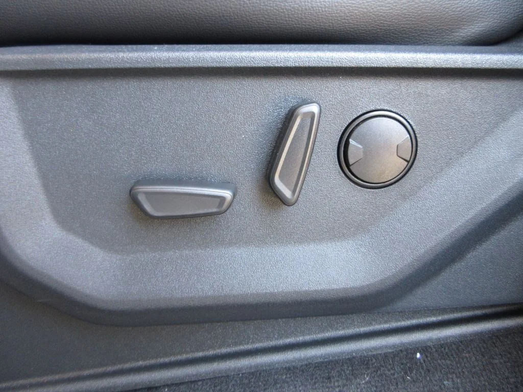 New 2026 Agate Black Metallic Ford Lariat image 12
