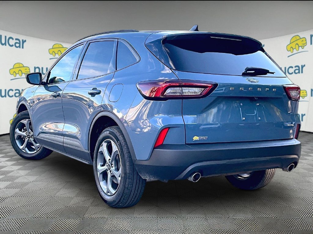 Used 2025 Vapor Blue Ford ST-Line Select image 4