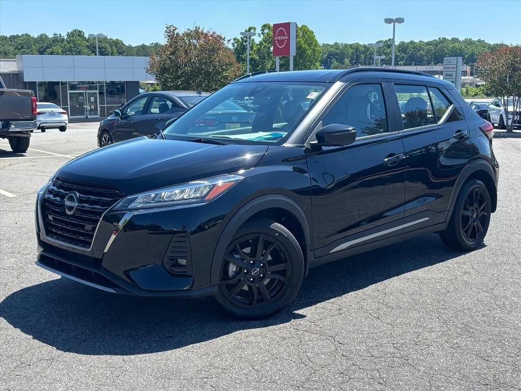 Used 2023 Black Nissan SR image 2