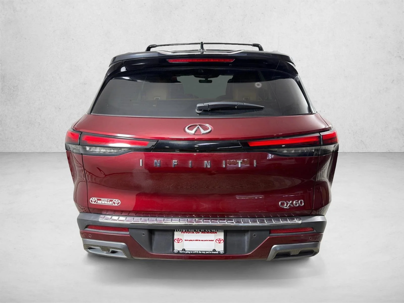 Used 2023 Maroon INFINITI AUTOGRAPH image 6