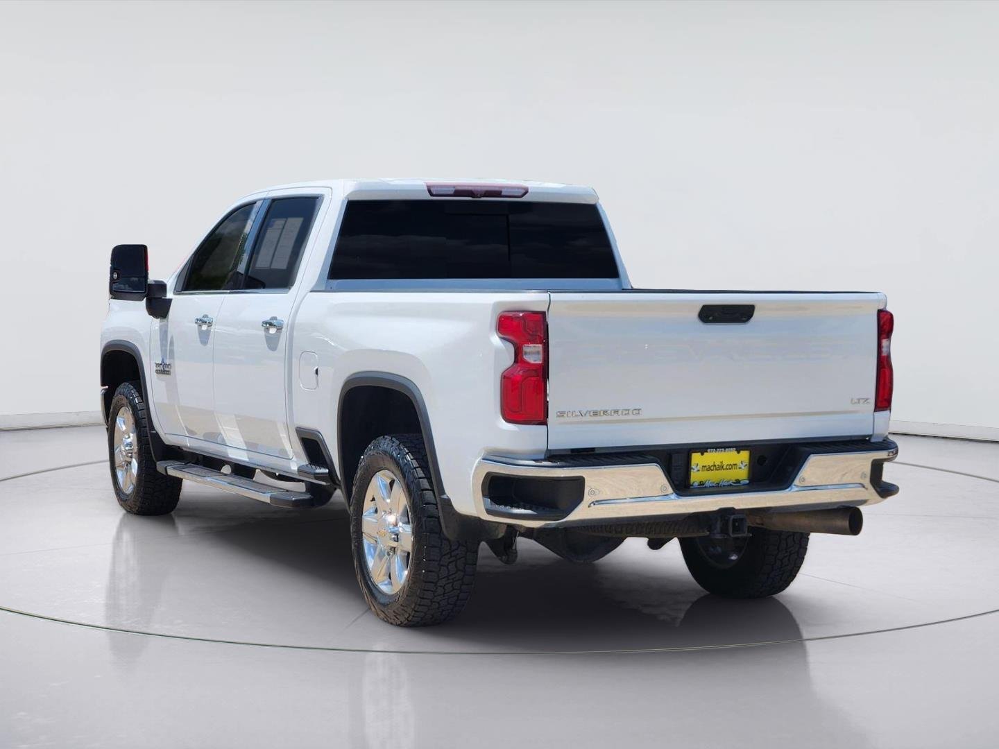 Used 2022 Summit White Chevrolet LTZ image 6