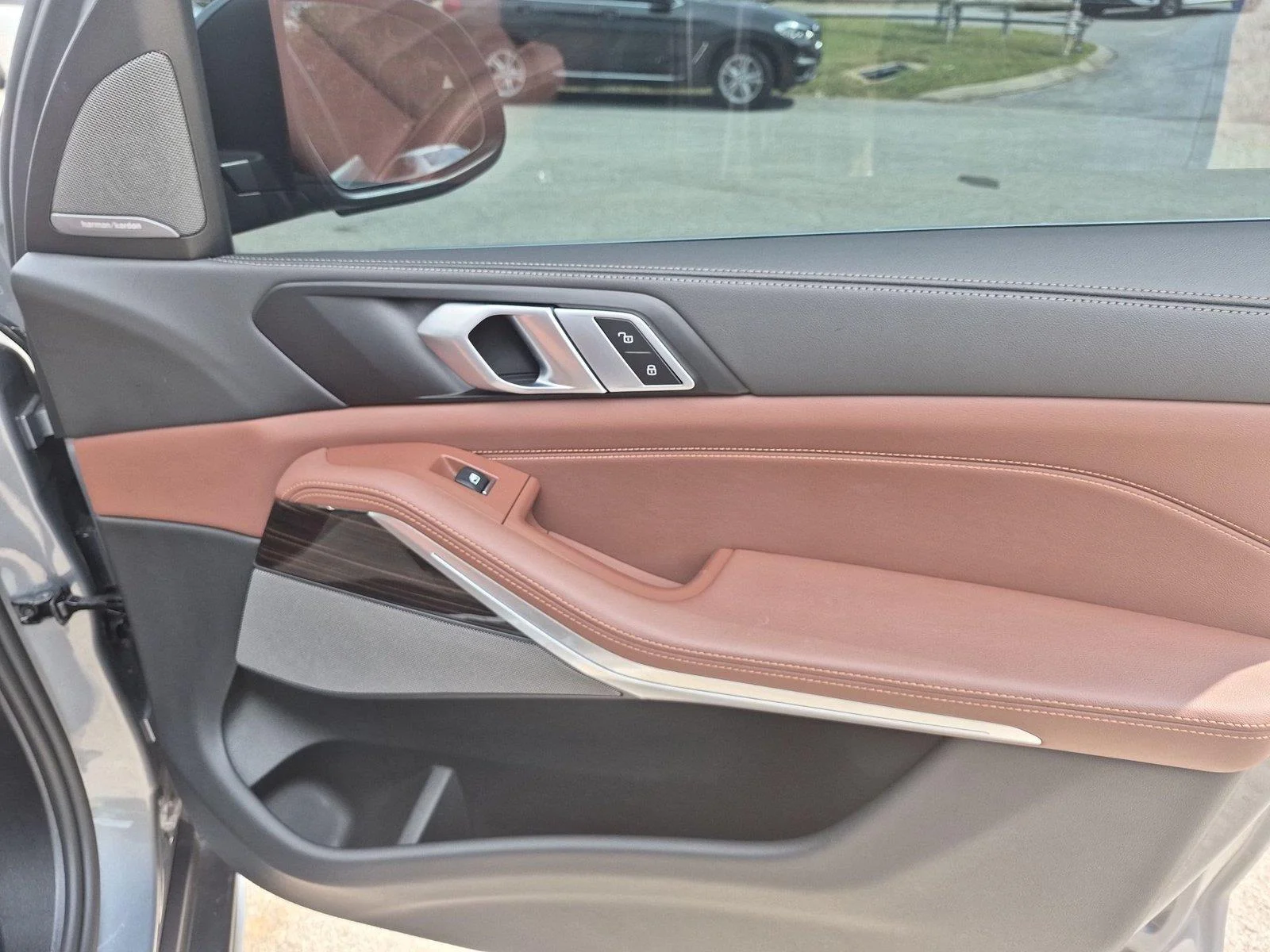Certified Used 2025 Skyscraper Grey Metallic BMW xDrive40i image 37