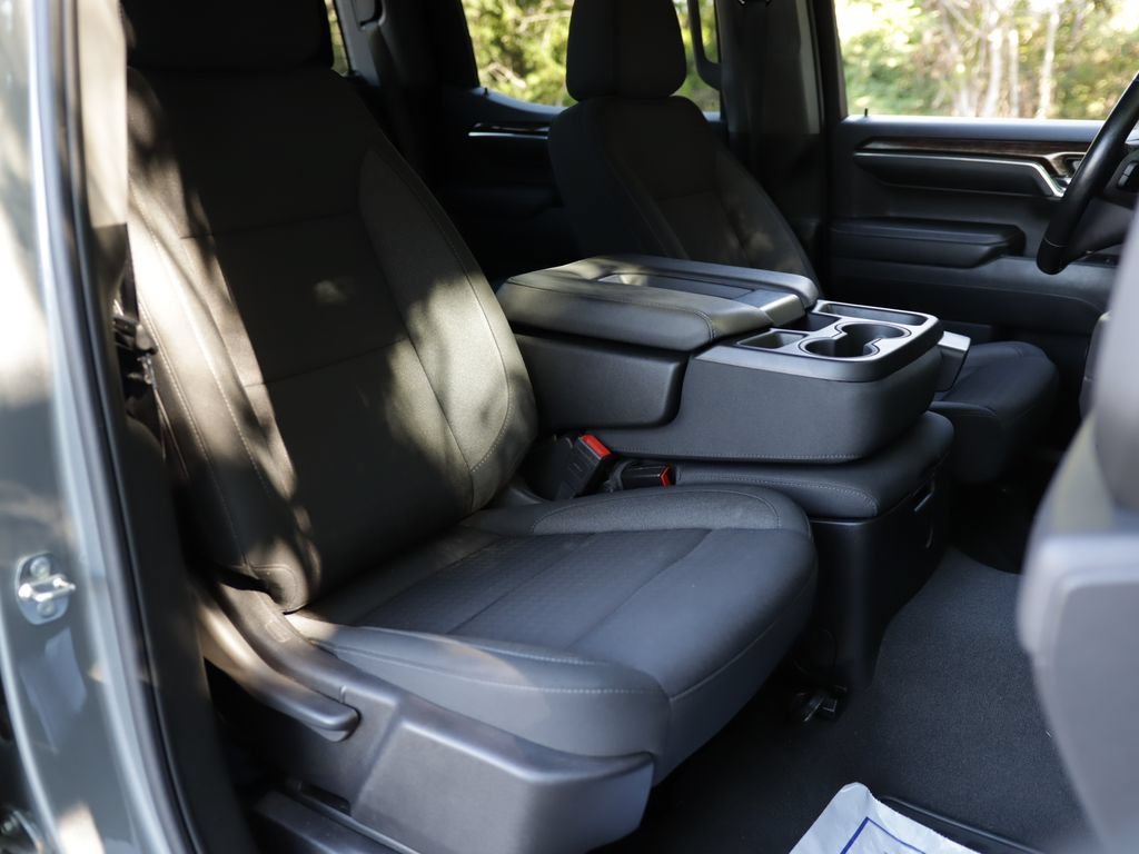 Used 2024 Sterling Metallic GMC Elevation image 29