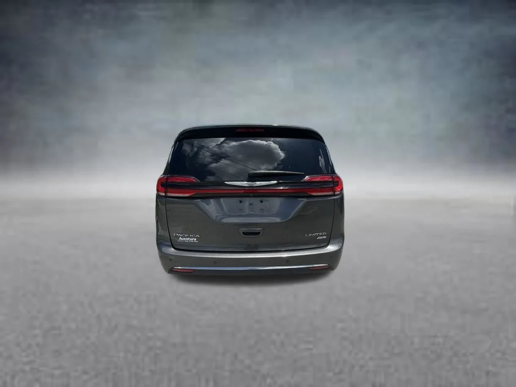 Used 2021 Gray Chrysler Limited image 6