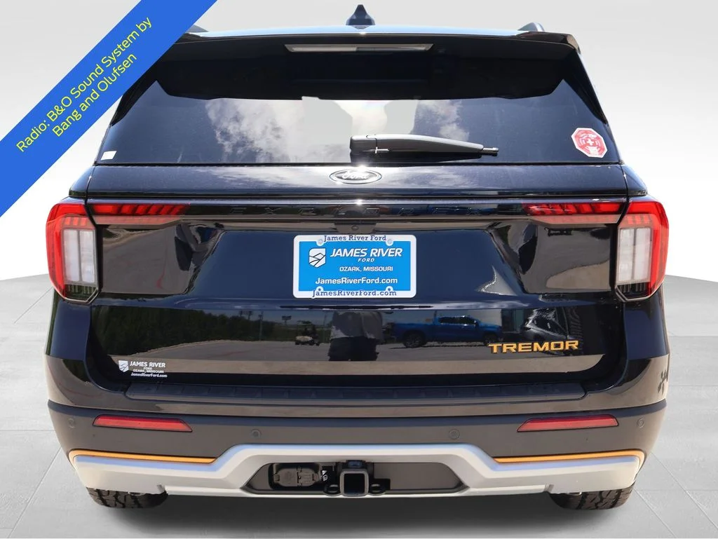 New 2026 Agate Black Metallic Ford Tremor® image 4