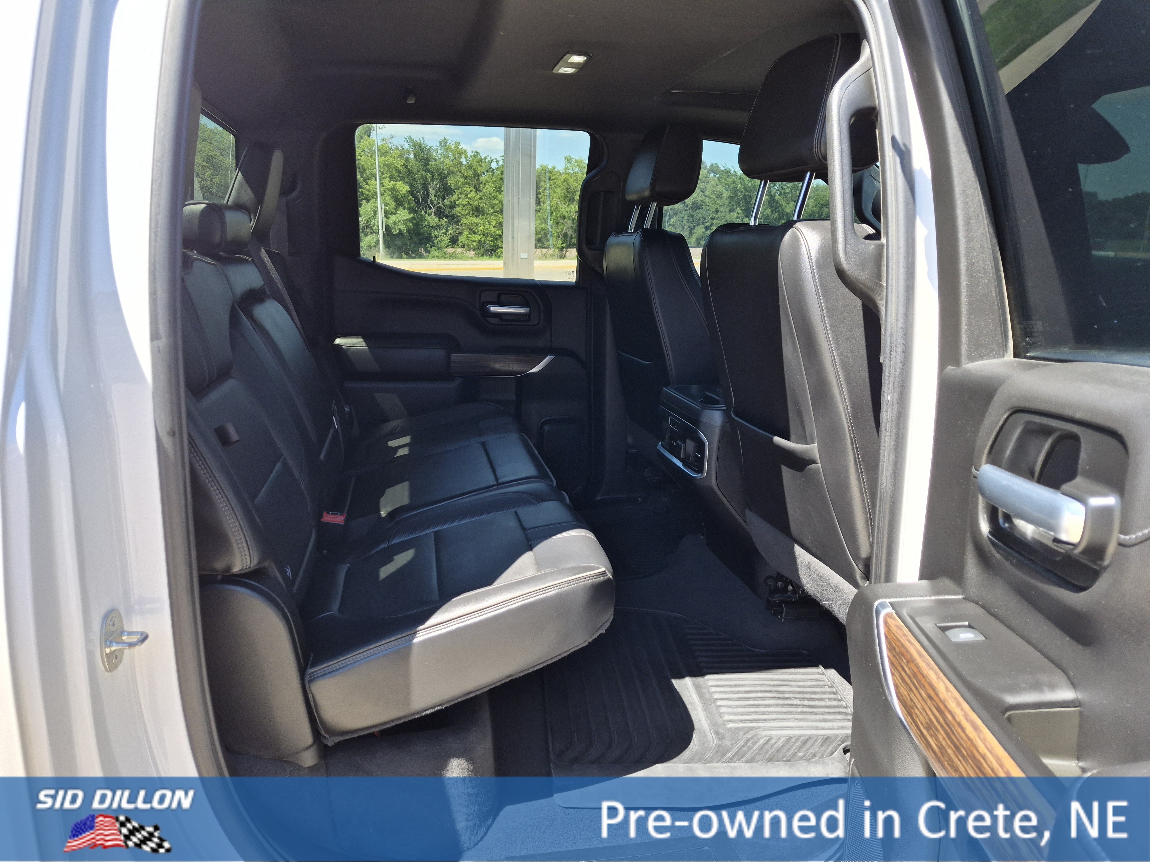 Used 2021 Iridescent Pearl Tricoat Chevrolet High Country image 6