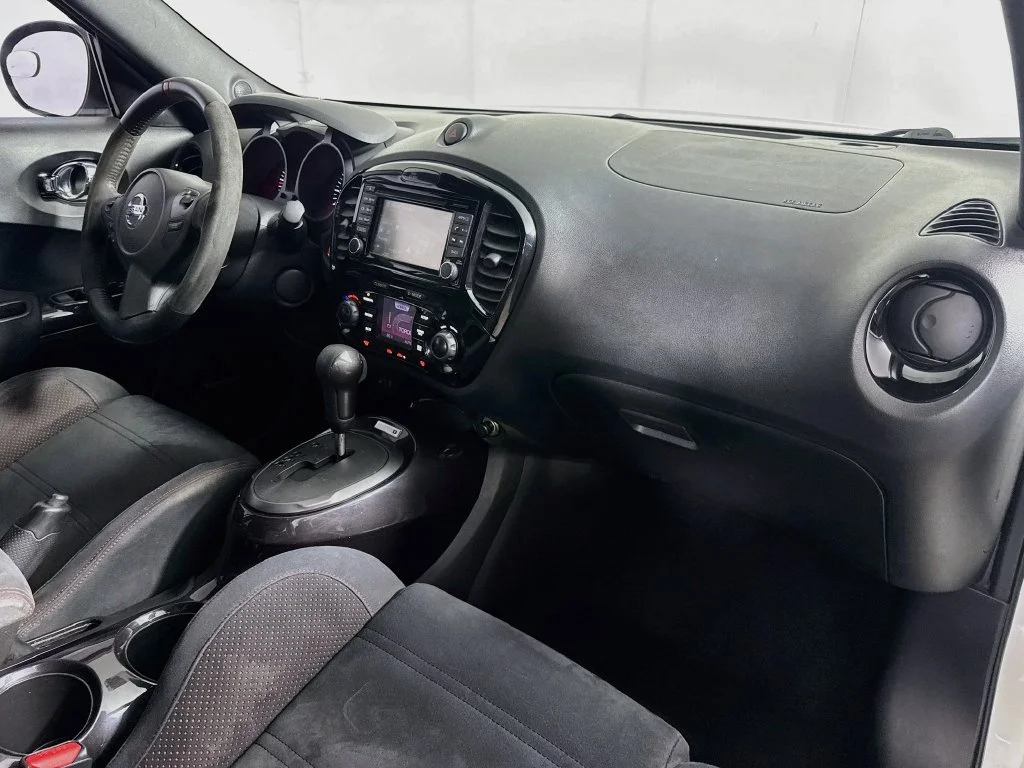 Used 2014 White Nissan NISMO image 33