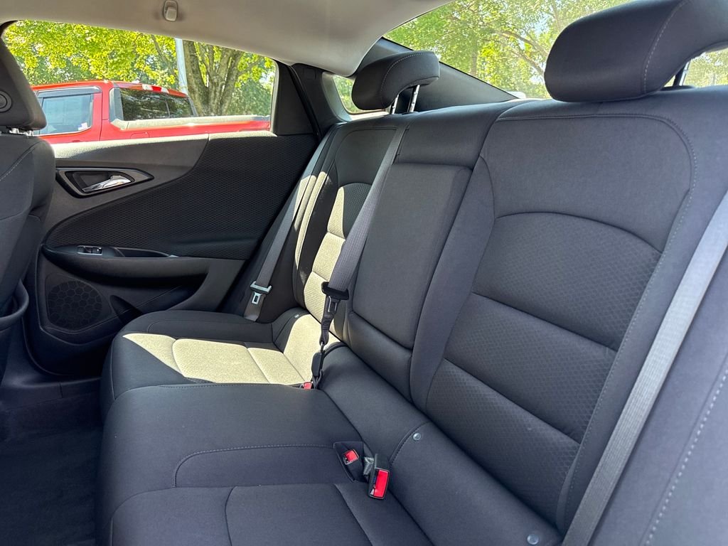 Used 2024 White Chevrolet LT image 18