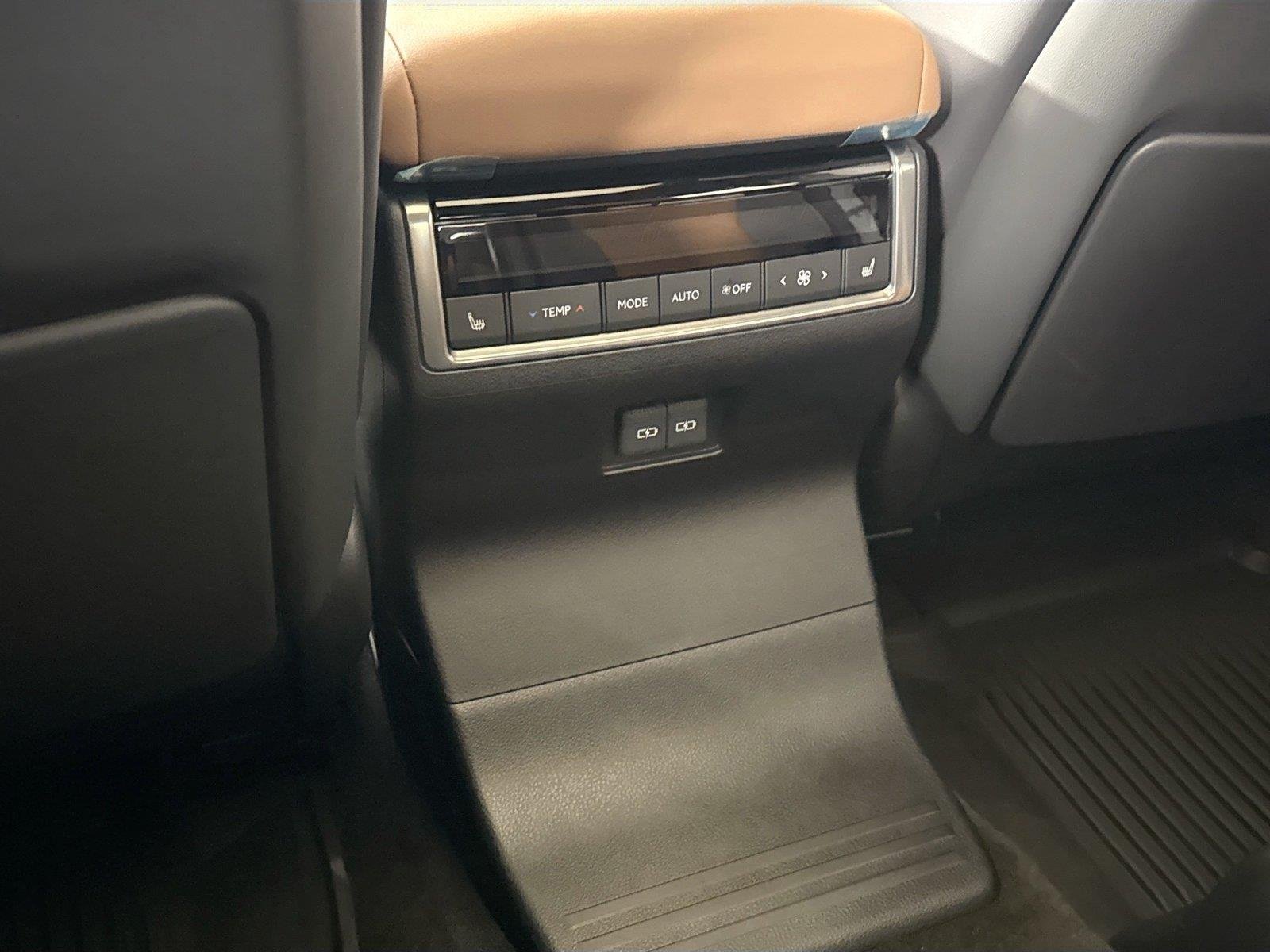 Used 2025 Nightfall Mica Lexus GX 550 Luxury+ image 36