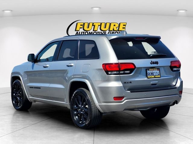 Used 2019 Silver Jeep Altitude image 6