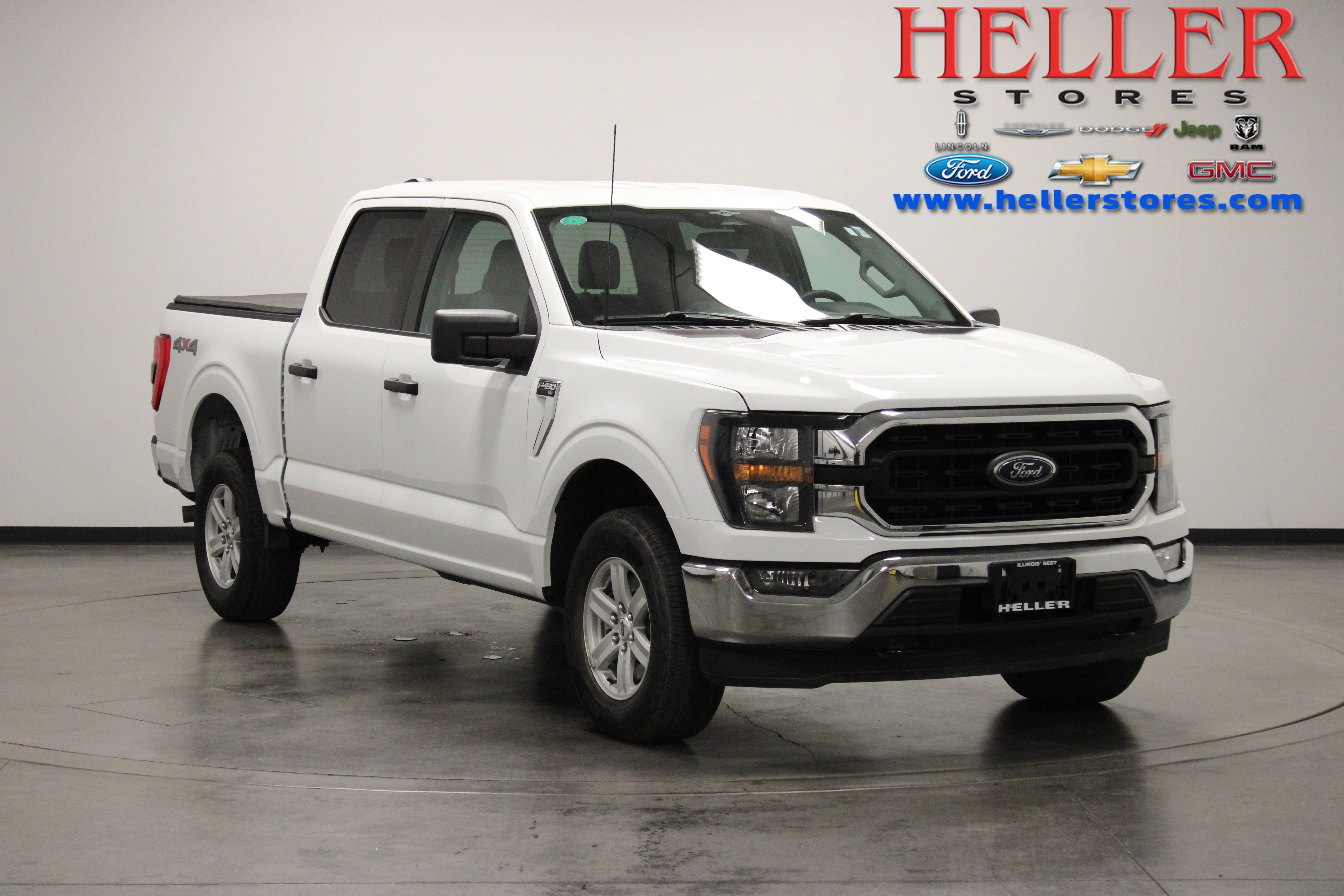 Used 2023 Oxford White Ford XLT image 1