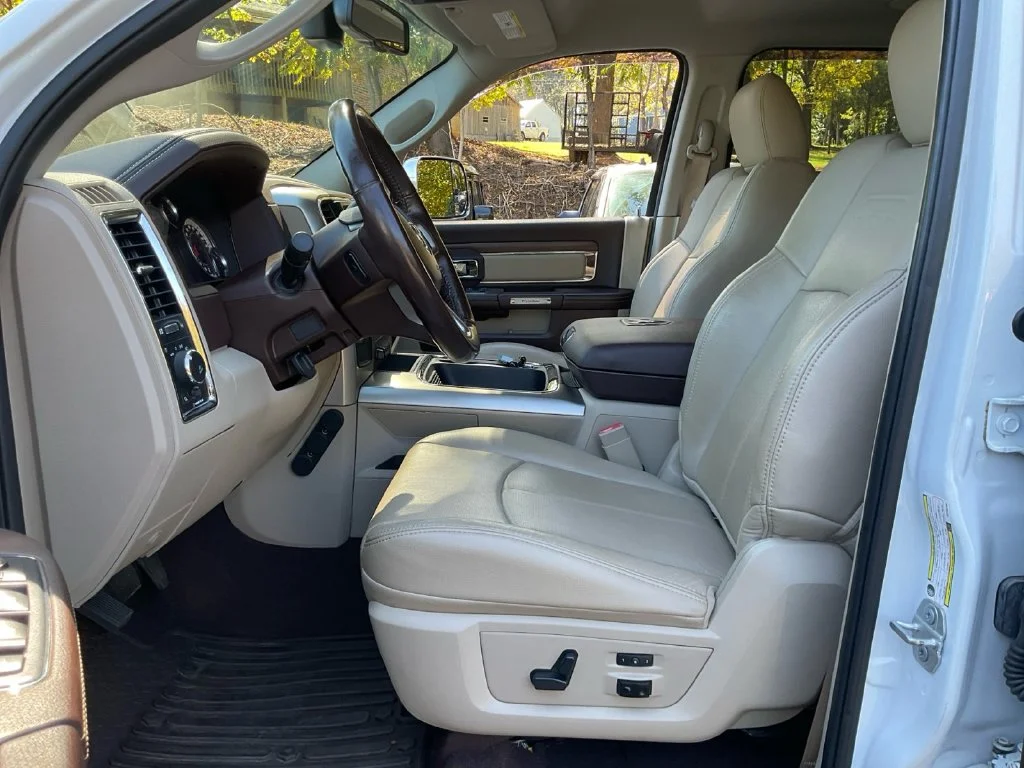 Used 2018 White Ram Laramie image 22