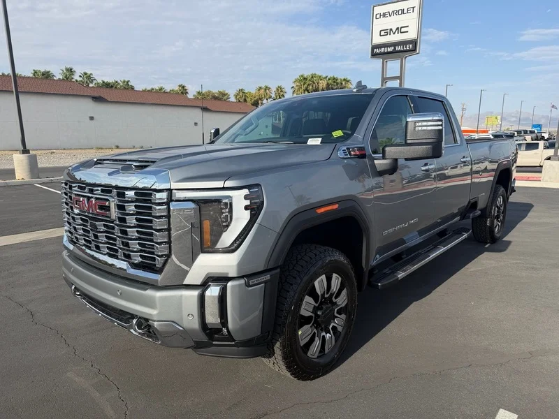 2026 GMC Sierra 3500HD Denali - Photo 7