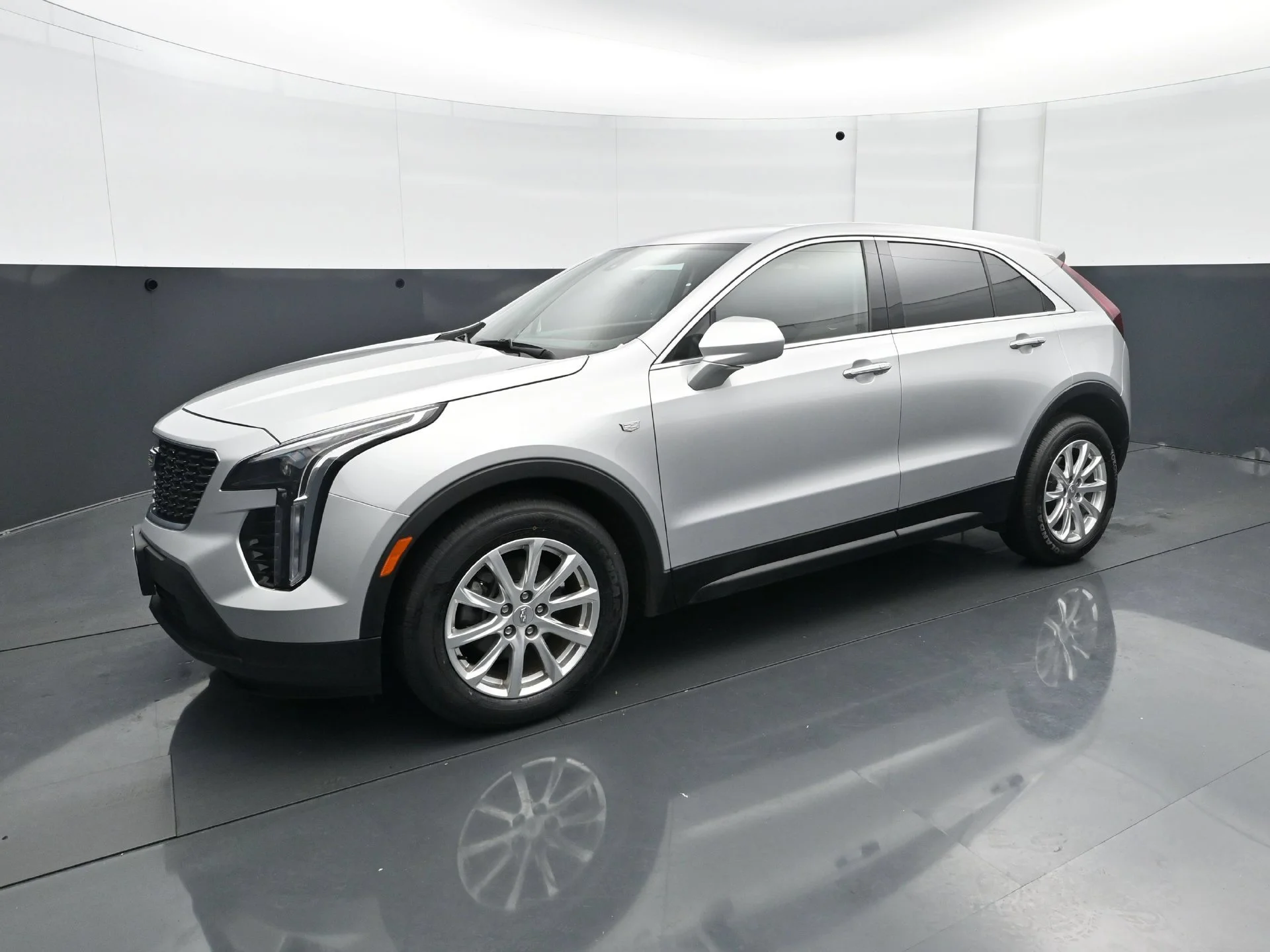 Used 2019 Cadillac XT4 Luxury with VIN 1GYFZBR45KF201078 for sale in White Bear Lake, Minnesota
