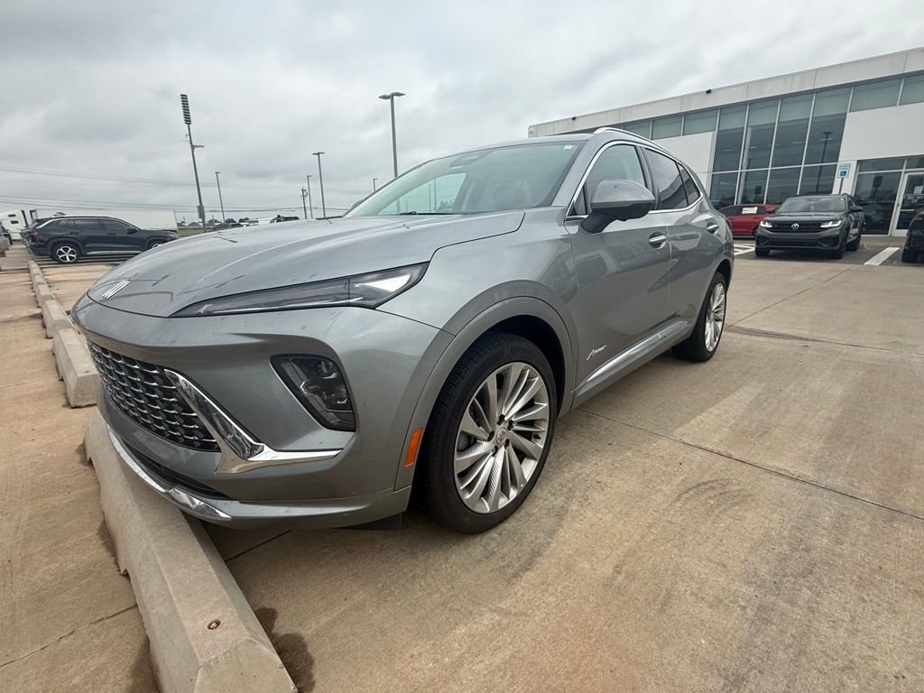2025 Buick Envision Avenir AWD's photo