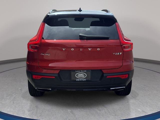 Used 2019 Red Volvo R-Design image 7