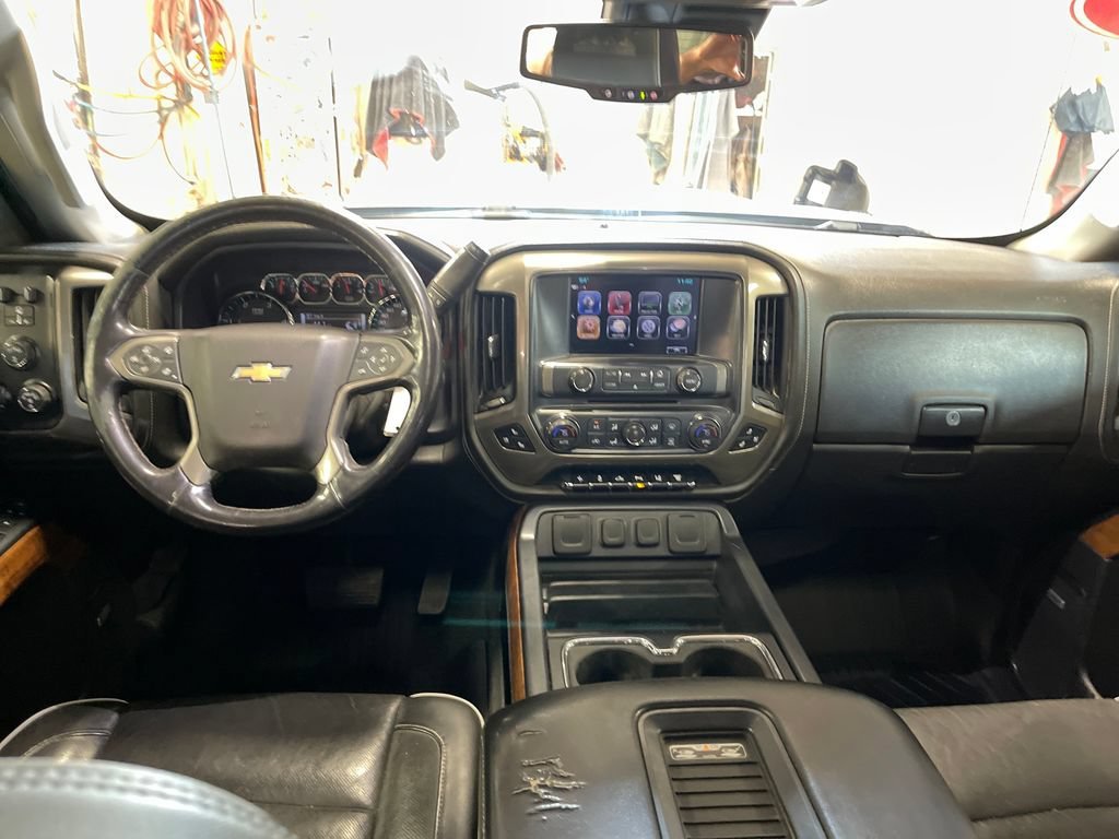 Used 2017 PEPPERDUST METALLIC Chevrolet High Country image 18