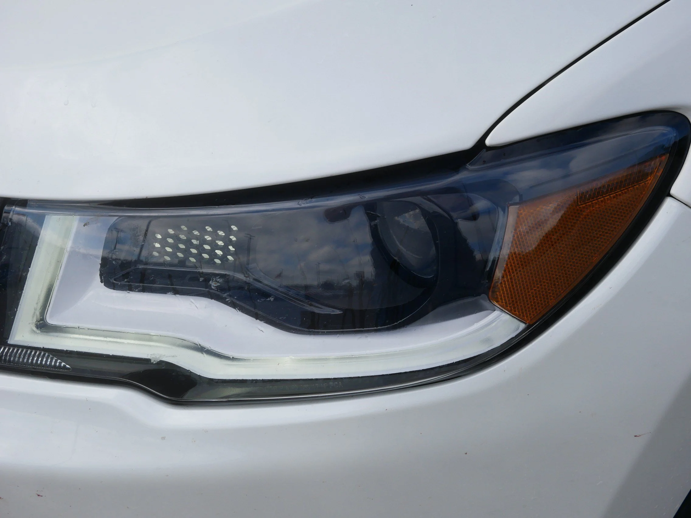 Used 2021 Pearl White Tri-Coat Jeep Limited image 15