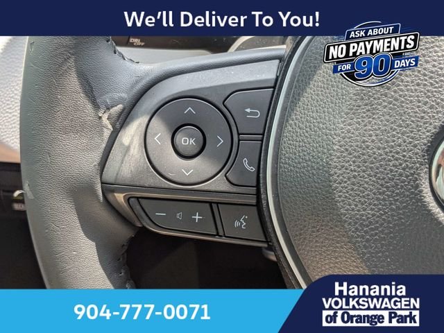 Used 2021  Toyota SE image 25