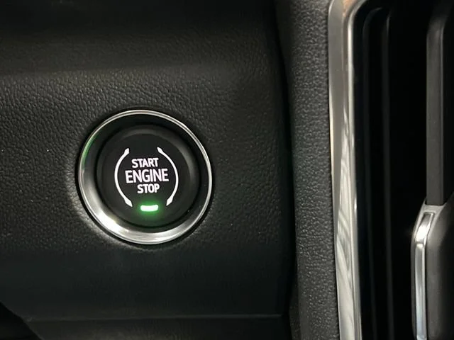 2027 GMC Acadia Denali - Photo 18